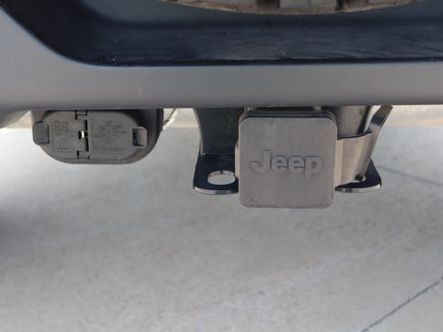 Used 2025 Jeep Wrangler Unlimited Rubicon 4xe w/ Safety Group AWD/4WD image 27