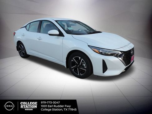 New 2025 Nissan Sentra SV image 3