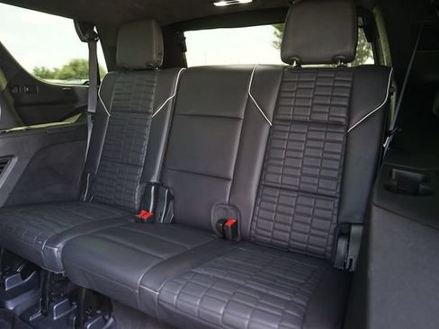 Used 2023 Cadillac Escalade Sport Platinum w/ LPO, ONYX Package AWD/4WD image 15
