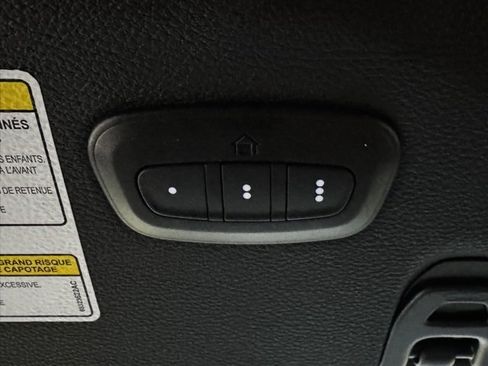 Used 2022 Jeep Wrangler Unlimited Sahara image 19