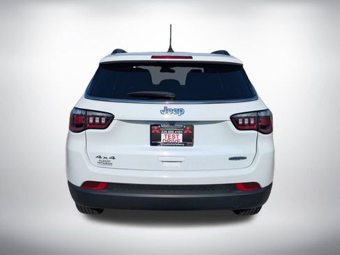 Used 2024 Jeep Compass Latitude AWD/4WD image 4
