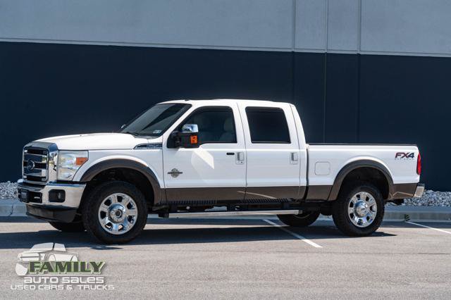 Used 2016 Ford F250 Lariat w/ Lariat Ultimate Package AWD/4WD image 3