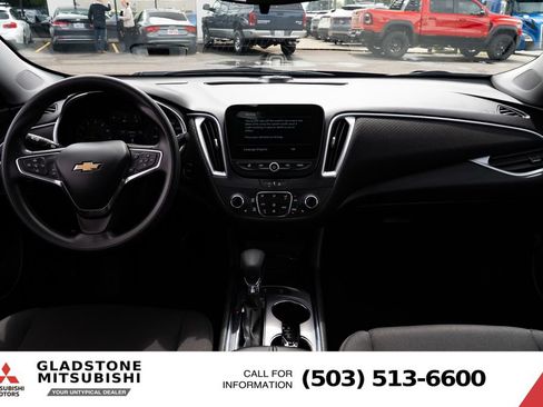 Used 2024 Chevrolet Malibu LT FWD image 9