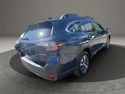 Used 2024 Subaru Outback Premium AWD/4WD image 5