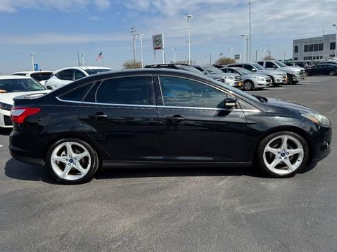 Used 2014 Ford Focus Titanium image 2