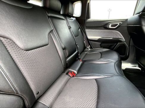 Used 2024 Jeep Compass Latitude AWD/4WD image 25