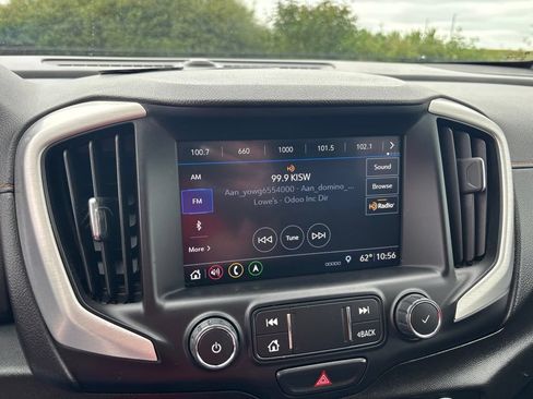 Used 2020 GMC Terrain SLT w/ Preferred Package AWD/4WD image 16