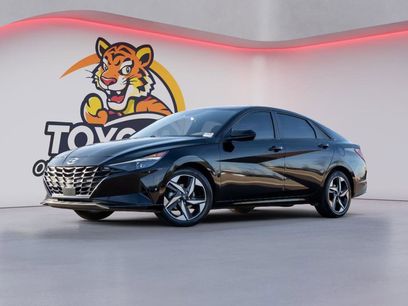 Used 2023 Hyundai Elantra SEL w/ Convenience Package