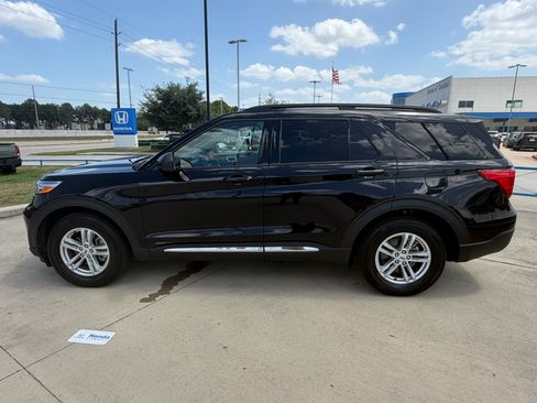 Used 2023 Ford Explorer XLT RWD image 5