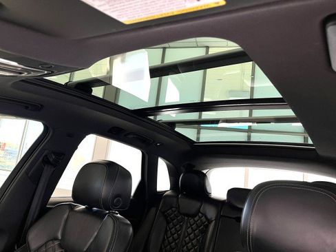 Used 2018 Audi SQ5 Premium Plus AWD/4WD image 28
