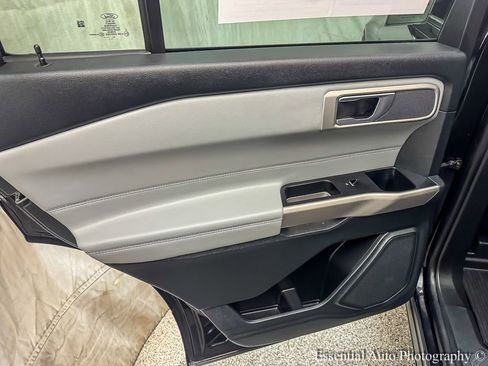 Used 2023 Ford Explorer XLT w/ Equipment Group 202A image 24