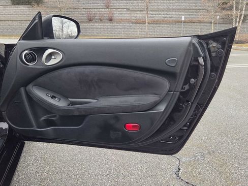 Used 2013 Nissan 370Z Touring w/ Sport Pkg image 13
