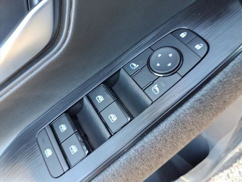 New 2026 Nissan Kicks SV w/ SV Premium Package image 18