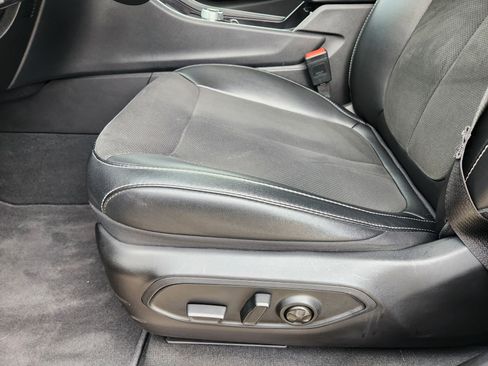 Used 2024 Jeep Grand Cherokee Altitude image 24