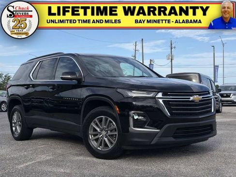 Used 2023 Chevrolet Traverse LT FWD image 1