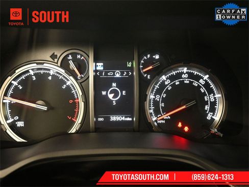 Used 2023 Toyota 4Runner TRD Off-Road Premium image 15