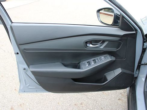 Used 2024 Honda Accord Sport image 6