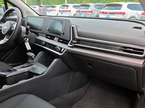 Used 2023 Kia Sportage LX FWD image 44