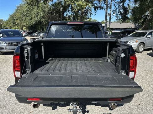 Used 2025 Honda Ridgeline Sport image 13