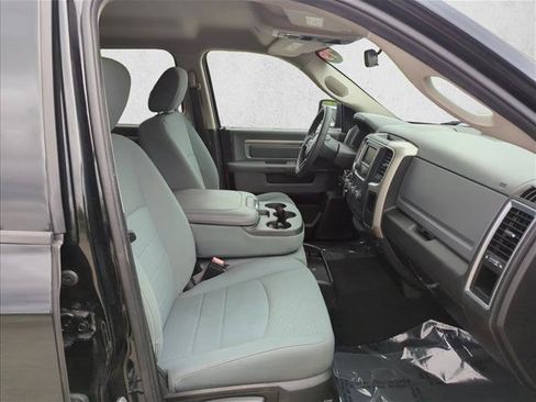 Used 2019 RAM 1500 Classic SLT AWD/4WD image 23