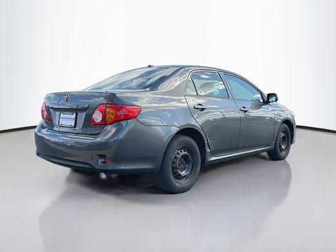 Used 2010 Toyota Corolla XLE image 2