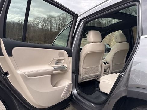 New 2026 Mercedes-Benz GLB 250 4MATIC image 22
