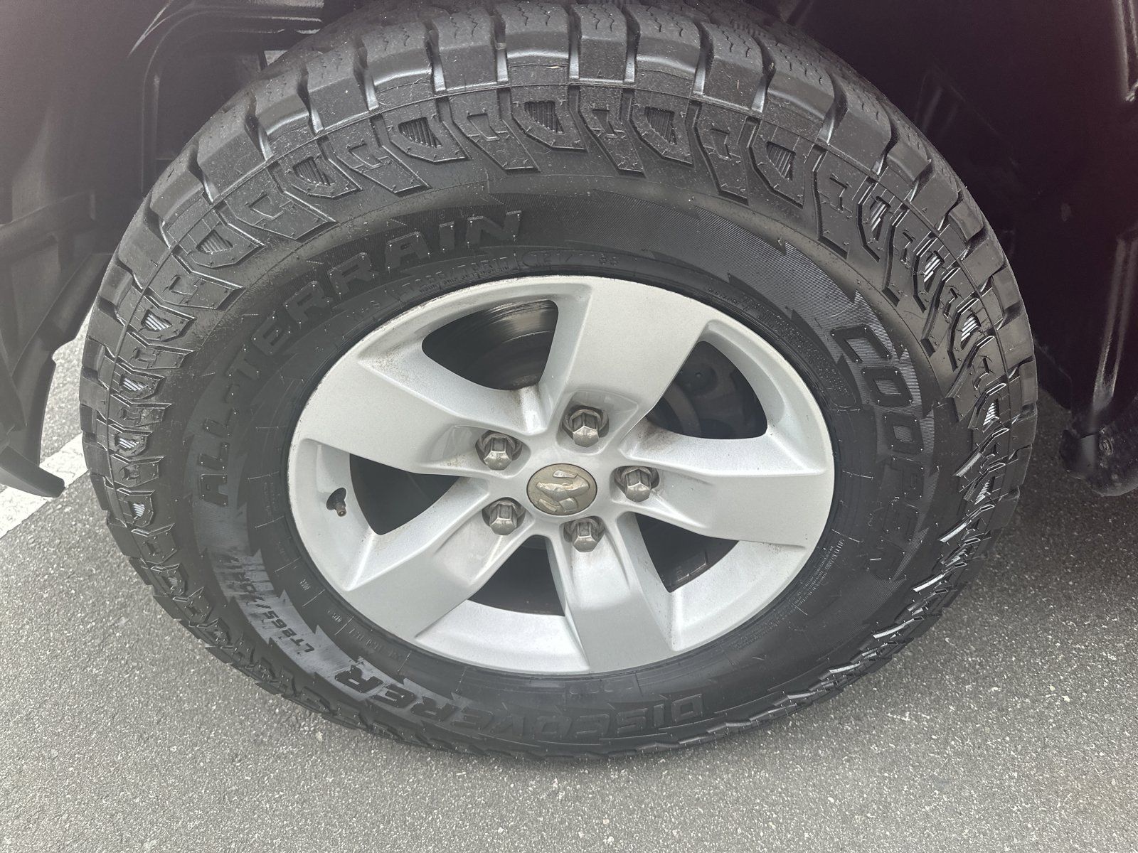 Used 2019 RAM 1500 Classic SLT AWD/4WD image 28