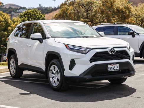Used 2024 Toyota RAV4 LE FWD image 3