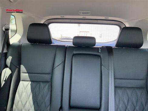 New 2026 Nissan Rogue Platinum AWD/4WD image 13