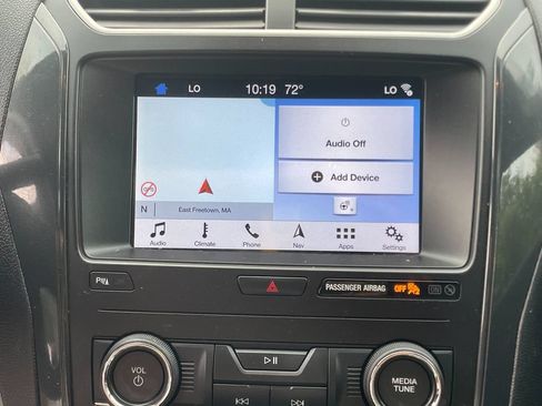 Used 2019 Ford Explorer XLT w/ Equipment Group 202A AWD/4WD image 20