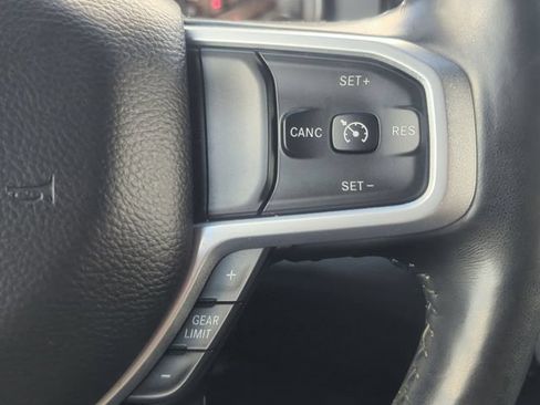 Used 2019 RAM 1500 Big Horn AWD/4WD image 14