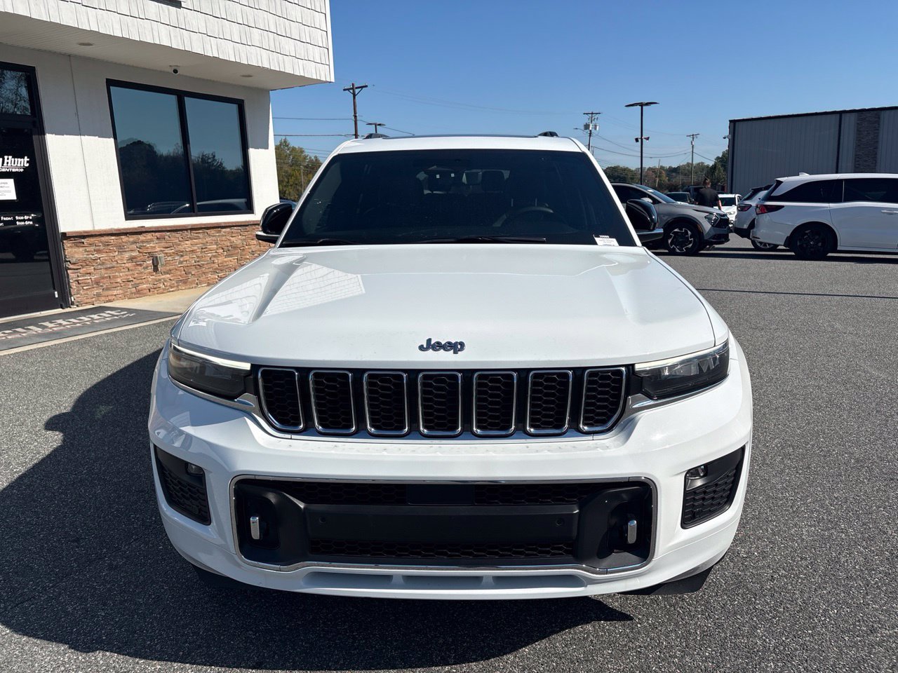Used 2023 Jeep Grand Cherokee L Overland w/ Luxury Tech Group IV AWD/4WD image 12