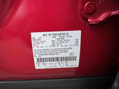 Certified 2021 Ford Explorer XLT w/ Equipment Group 202A image 34