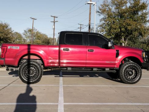 Used 2017 Ford F250 XLT w/ XLT Value Package image 9