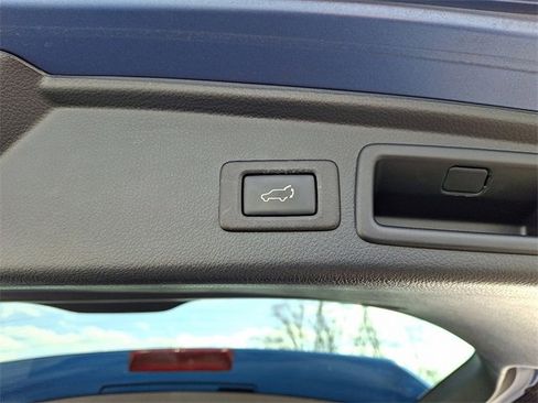 Used 2017 Subaru Forester 2.5i Touring image 31