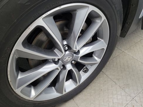 Used 2018 Hyundai Santa Fe SE image 31