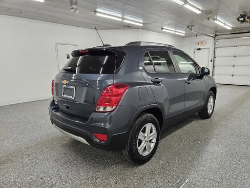 Used 2022 Chevrolet Trax LT w/ LT Convenience Package AWD/4WD image 4