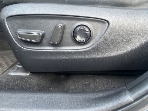 Used 2021 Toyota RAV4 XLE Premium image 35