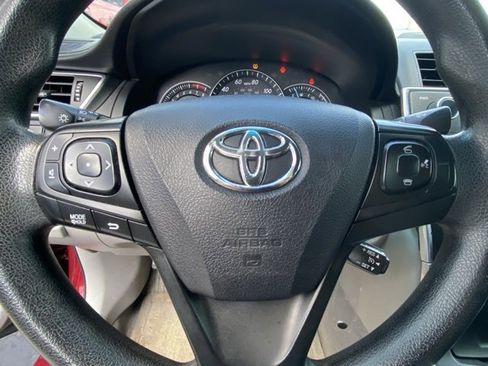 Used 2015 Toyota Camry LE image 15