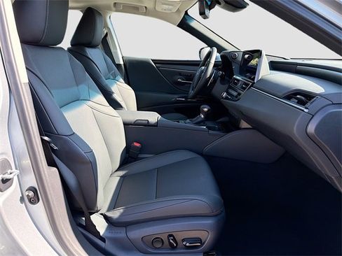 New 2025 Lexus ES 350 w/ Premium Package image 15