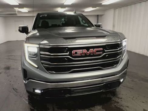 Certified 2025 GMC Sierra 1500 SLT image 3