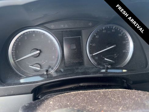 Used 2018 Toyota Highlander XLE AWD/4WD image 8