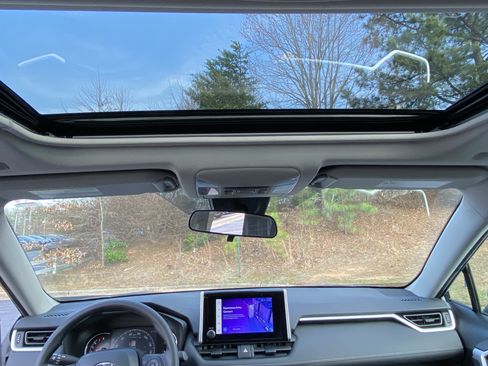 Certified 2023 Toyota RAV4 XLE w/ Convenience Package image 18