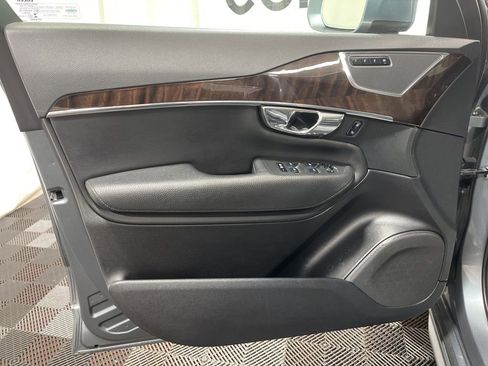 Used 2016 Volvo XC90 T6 Momentum image 16