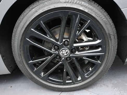Used 2025 Toyota Camry SE FWD image 10