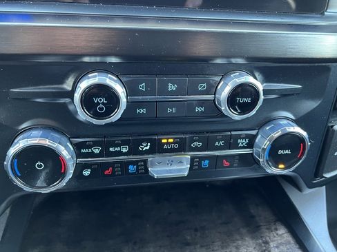 Used 2023 Ford F250 Lariat w/ Chrome Package image 41