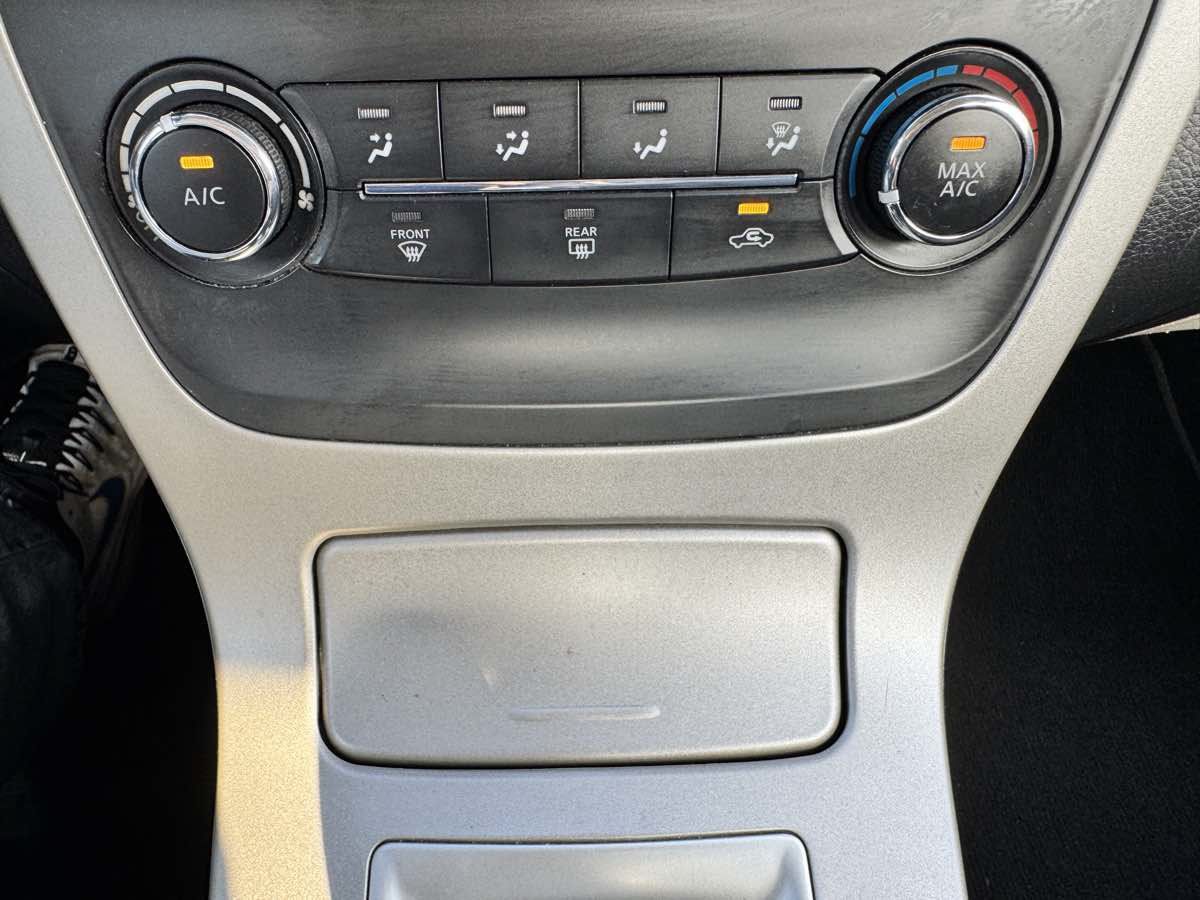 Used 2015 Nissan Sentra S FWD image 42
