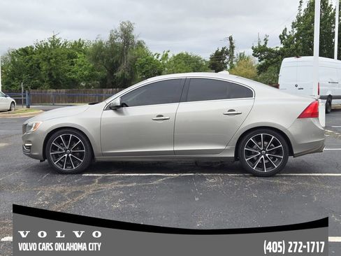 Used 2016 Volvo S60 T5 Premier w/ Convenience Package FWD image 3