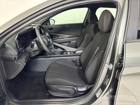 Certified 2025 Hyundai Elantra SEL FWD image 14