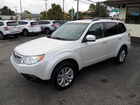 Used 2011 Subaru Forester 2.5X Limited image 4
